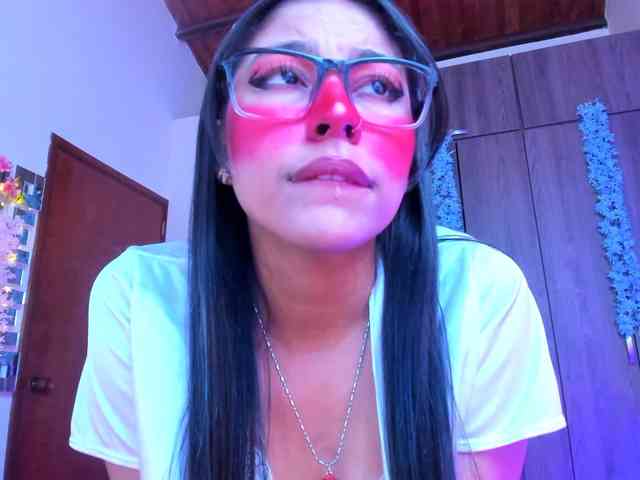ALYSSON18 webcam