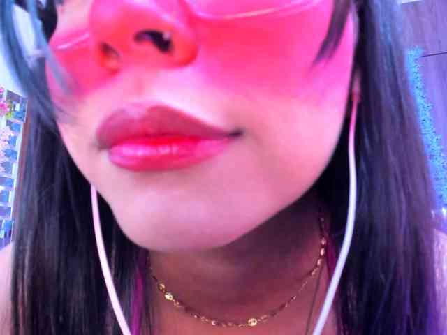ALYSSON18 webcam