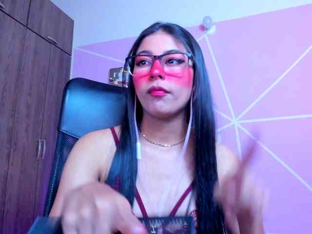 ALYSSON18 webcam