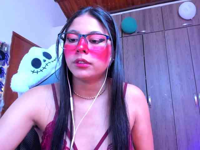 ALYSSON18 webcam