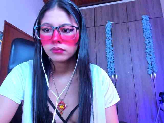 ALYSSON18 webcam