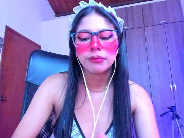 ALYSSON18 webcam