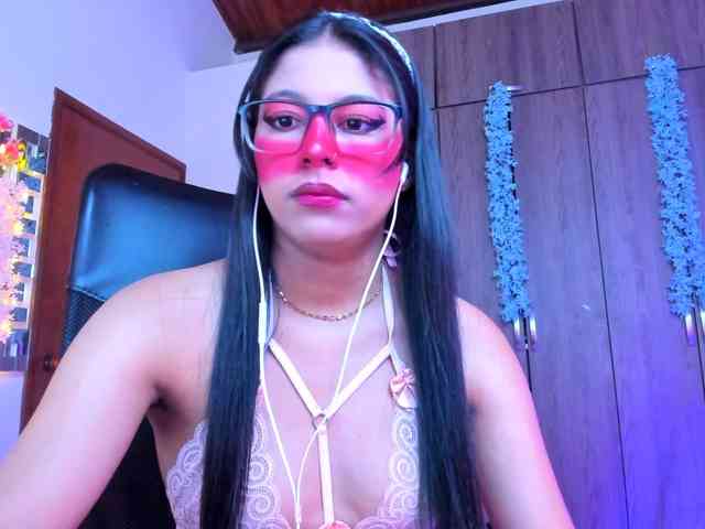 ALYSSON18 webcam