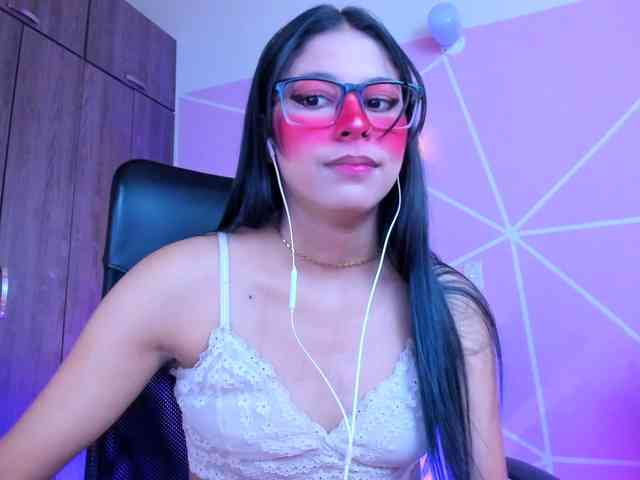 ALYSSON18 webcam