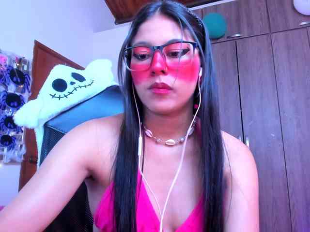 ALYSSON18 webcam