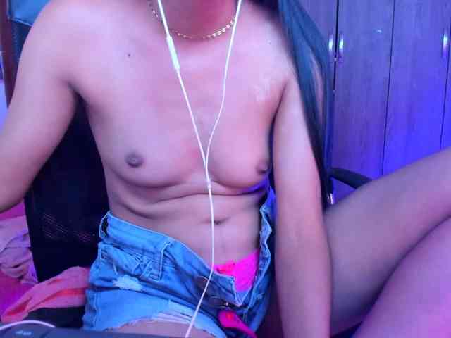 ALYSSON18 webcam