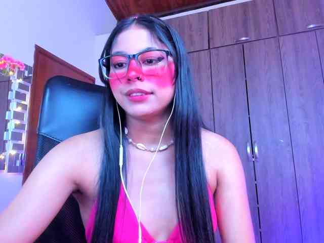 ALYSSON18 webcam