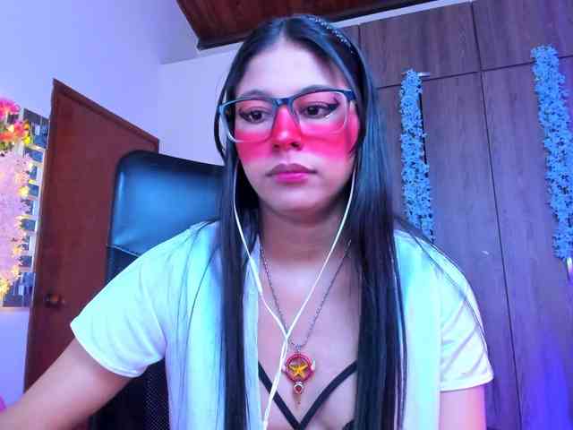 ALYSSON18 webcam