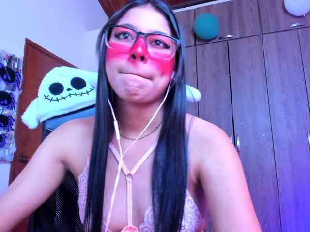 ALYSSON18 webcam