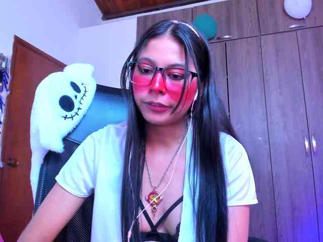 ALYSSON18 webcam