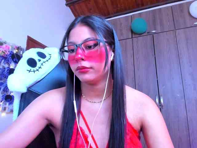 ALYSSON18 webcam