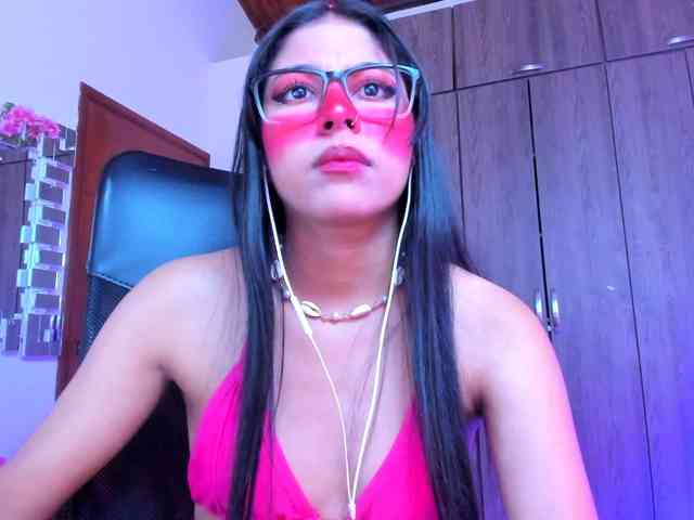 ALYSSON18 webcam