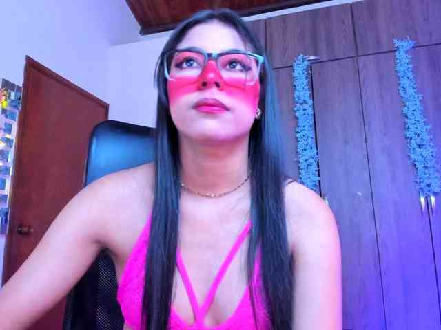 ALYSSON18 webcam