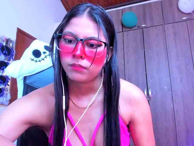 ALYSSON18 webcam