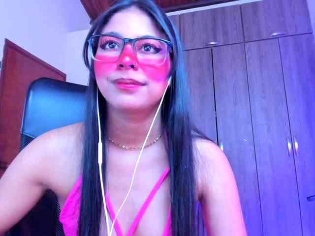 ALYSSON18 webcam