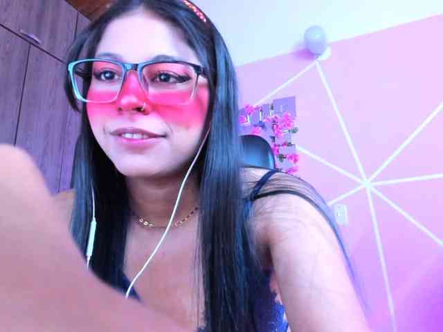 ALYSSON18 webcam