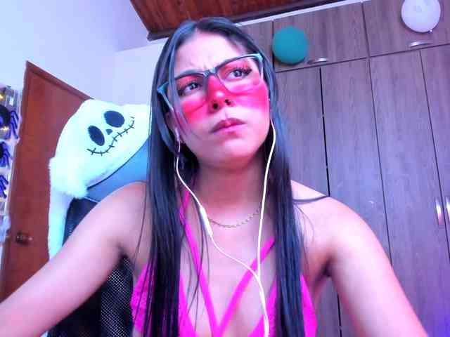 ALYSSON18 webcam