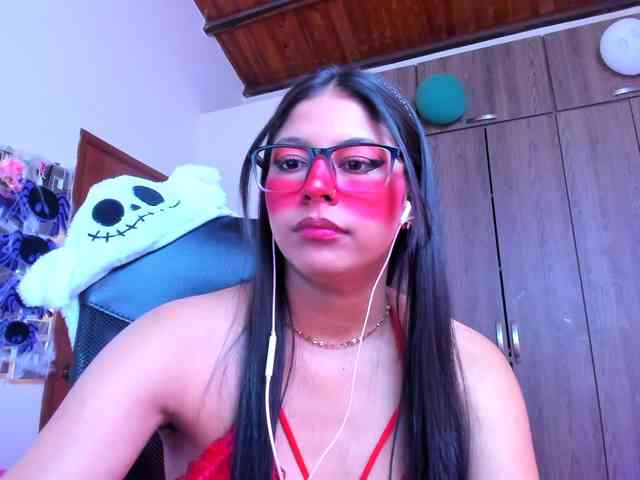 ALYSSON18 webcam