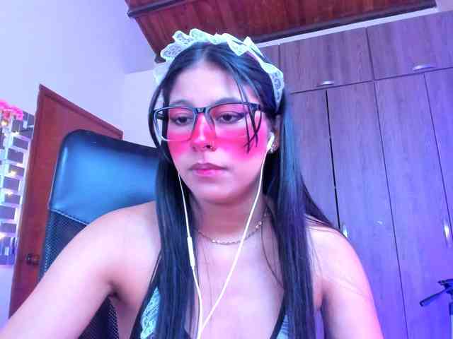 ALYSSON18 webcam