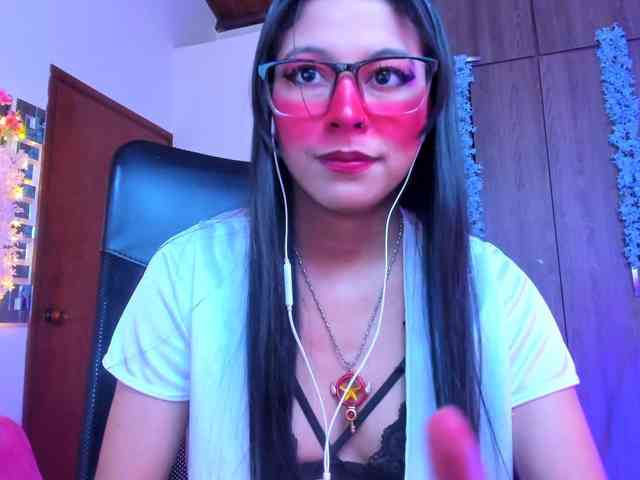 ALYSSON18 webcam