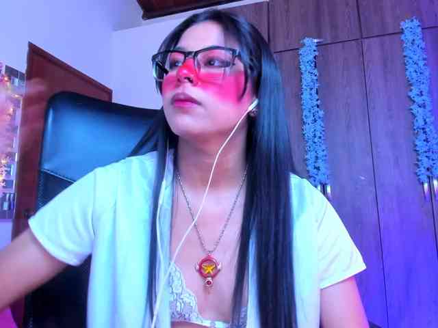 ALYSSON18 webcam