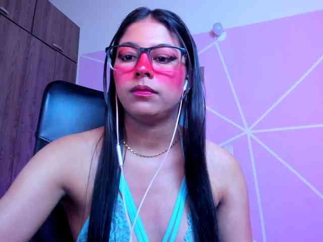 ALYSSON18 webcam