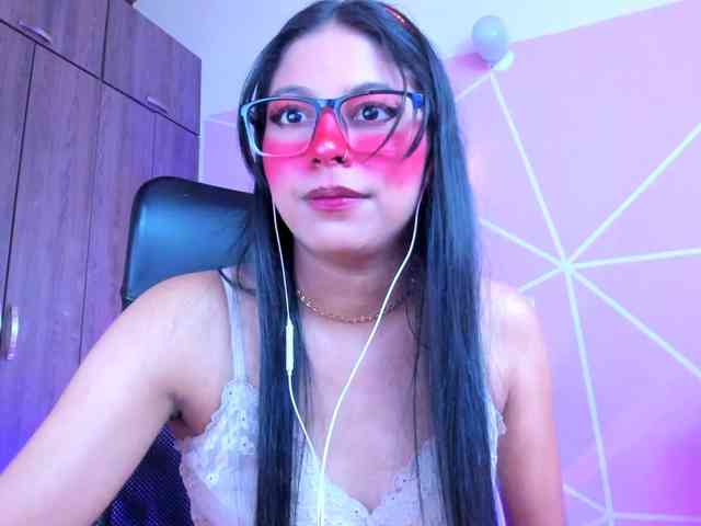 ALYSSON18 webcam