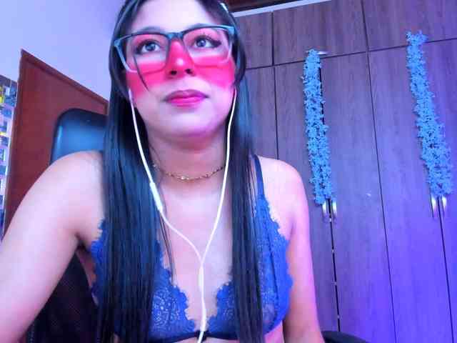 ALYSSON18 webcam