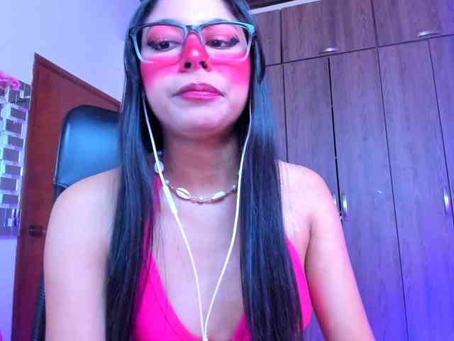ALYSSON18 webcam