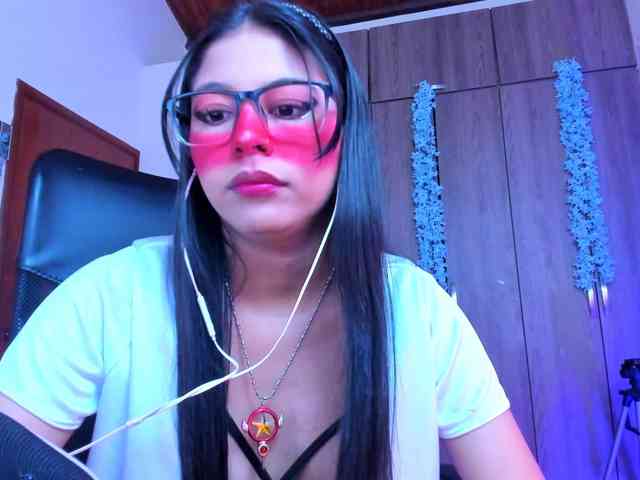 ALYSSON18 webcam