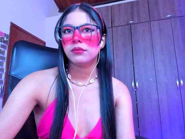 ALYSSON18 webcam