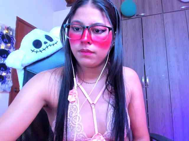 ALYSSON18 webcam