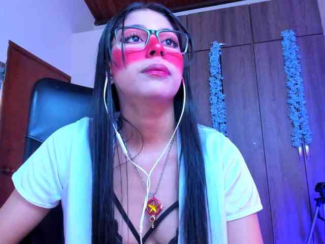 ALYSSON18 webcam
