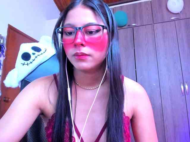 ALYSSON18 webcam