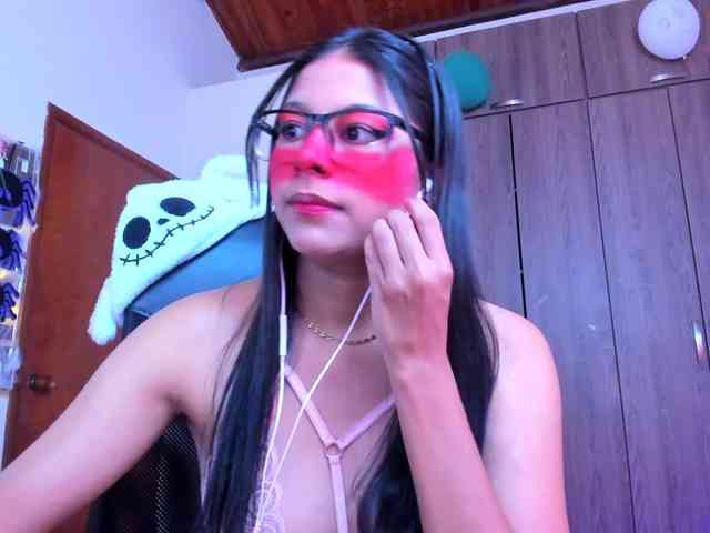 ALYSSON18 webcam