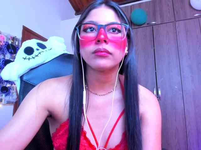 ALYSSON18 webcam