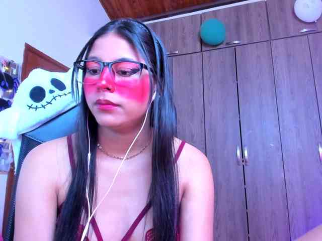 ALYSSON18 webcam