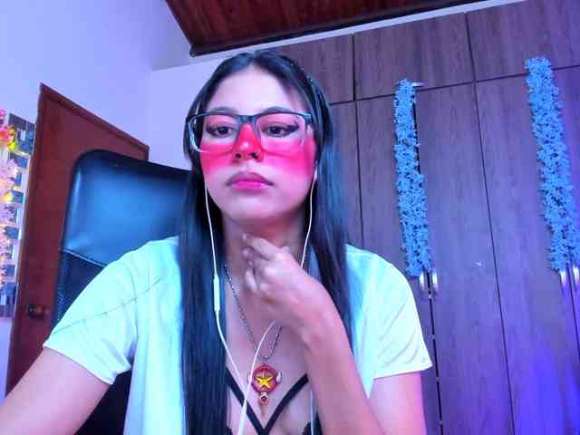 ALYSSON18 webcam