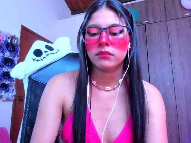 ALYSSON18 webcam