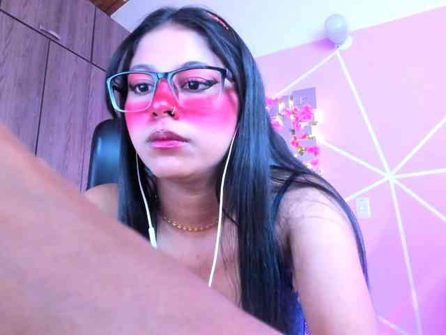 ALYSSON18 webcam