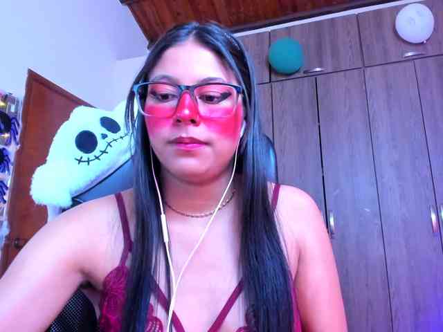 ALYSSON18 webcam