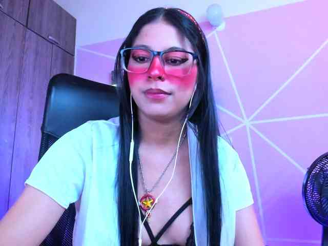 ALYSSON18 webcam