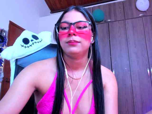 ALYSSON18 webcam