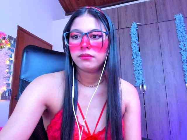 ALYSSON18 webcam