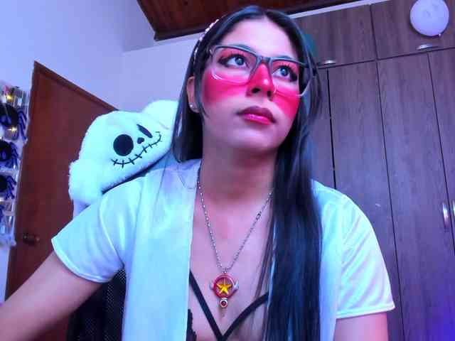 ALYSSON18 webcam