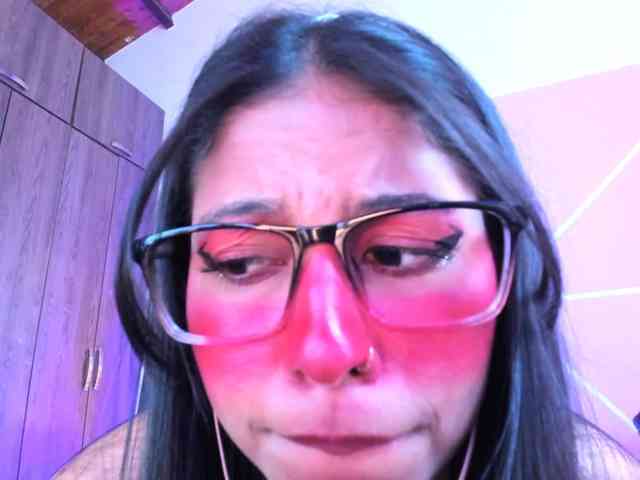 ALYSSON18 webcam