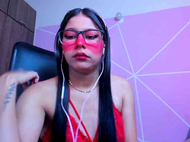 ALYSSON18 webcam