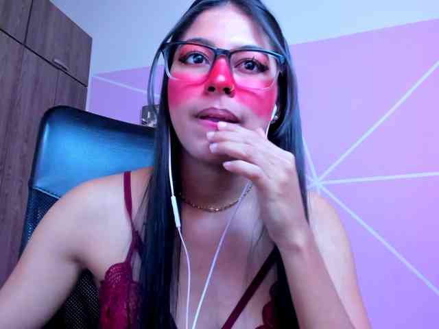 ALYSSON18 webcam
