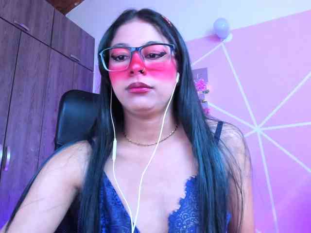 ALYSSON18 webcam