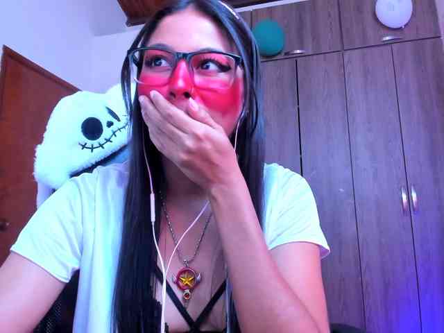 ALYSSON18 webcam